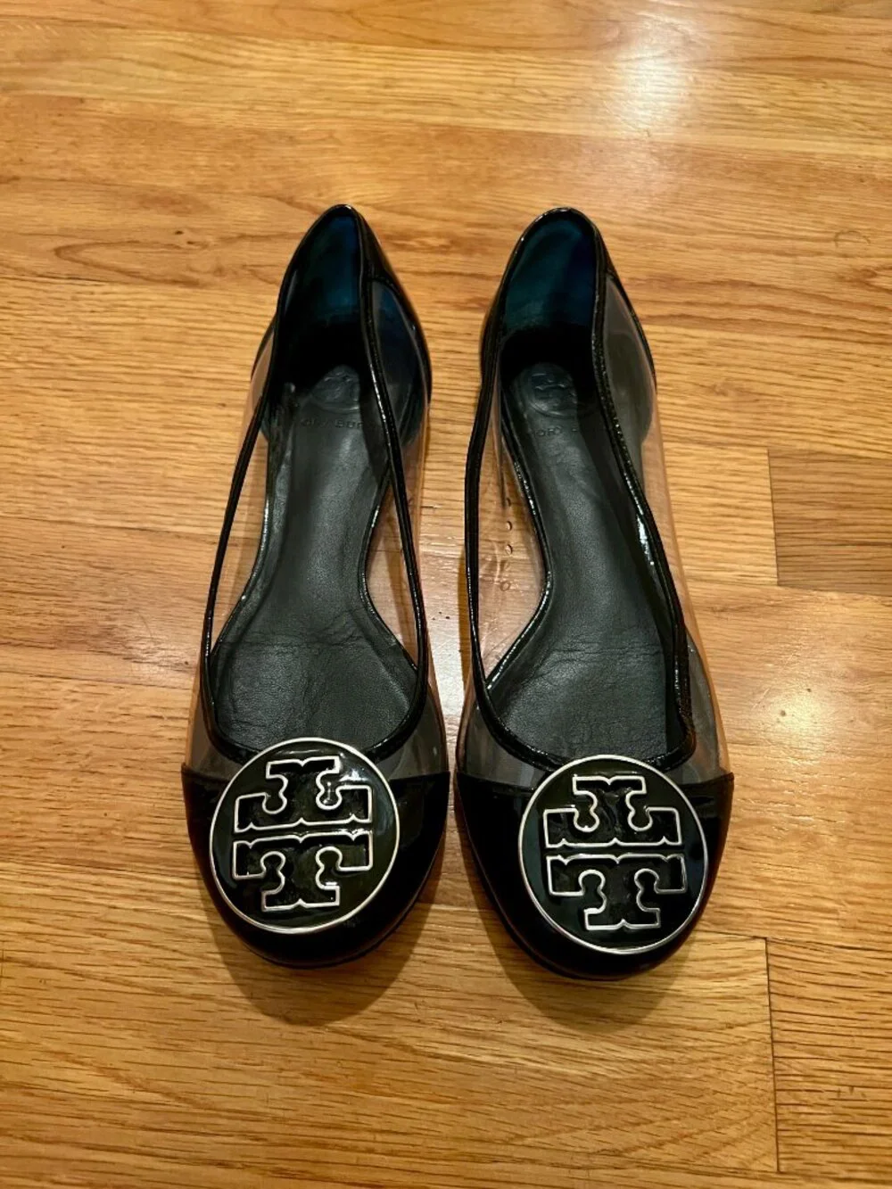 GUC Tory Burch Reva Black Patent Leather & Clear Logo Ballet Flats Size 5